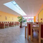 特鲁姆夫酒店 3* 马达伯乐斯拉夫